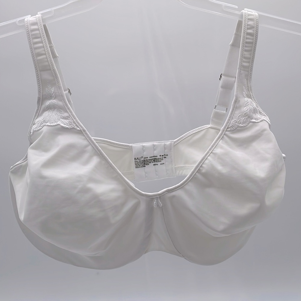 Bali Women's Minimizer Bra Full-Coverage Underwire Bra Seamless Cups White 42DDD